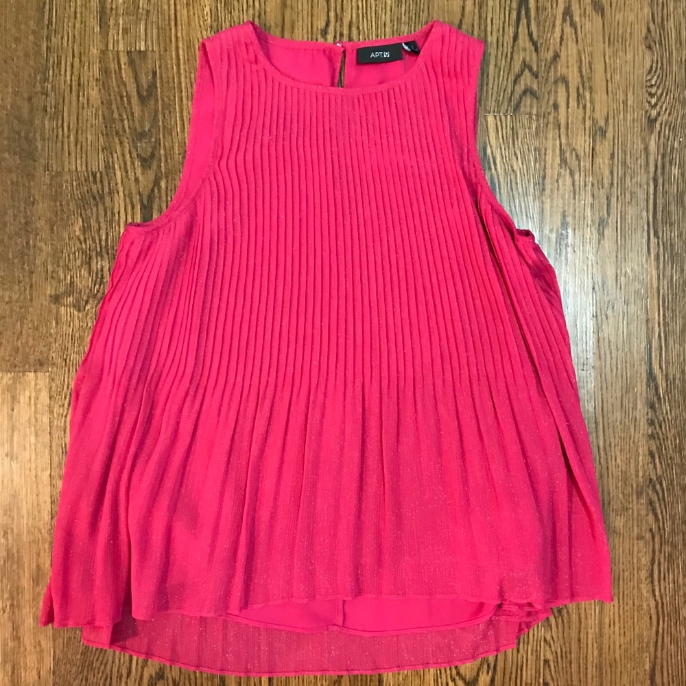 💗NWT Very Pretty Flowy Blouse